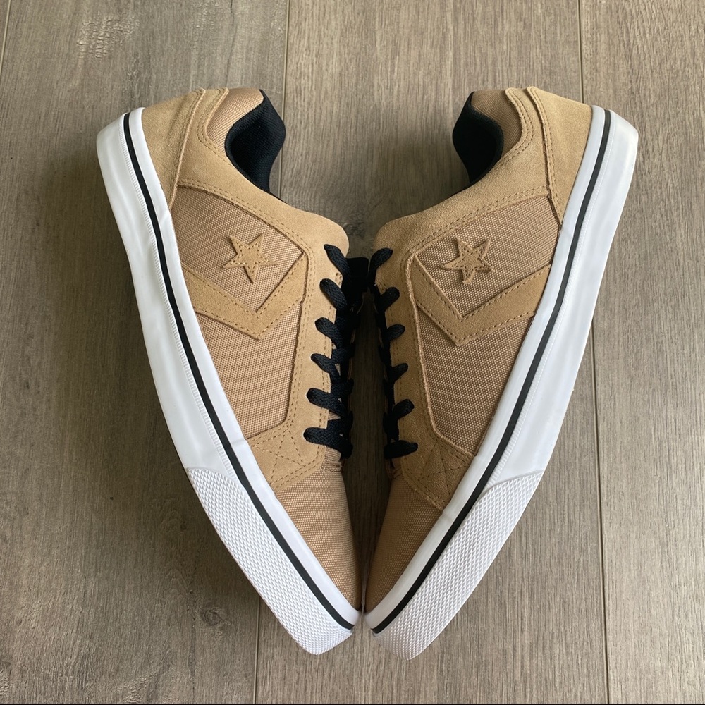 NWT Converse Distrito OX - Picture 4 of 8